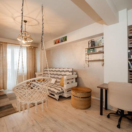 Апартаменти Bright And Cozy Design Apt With Office Клуж-Напока Екстер'єр фото