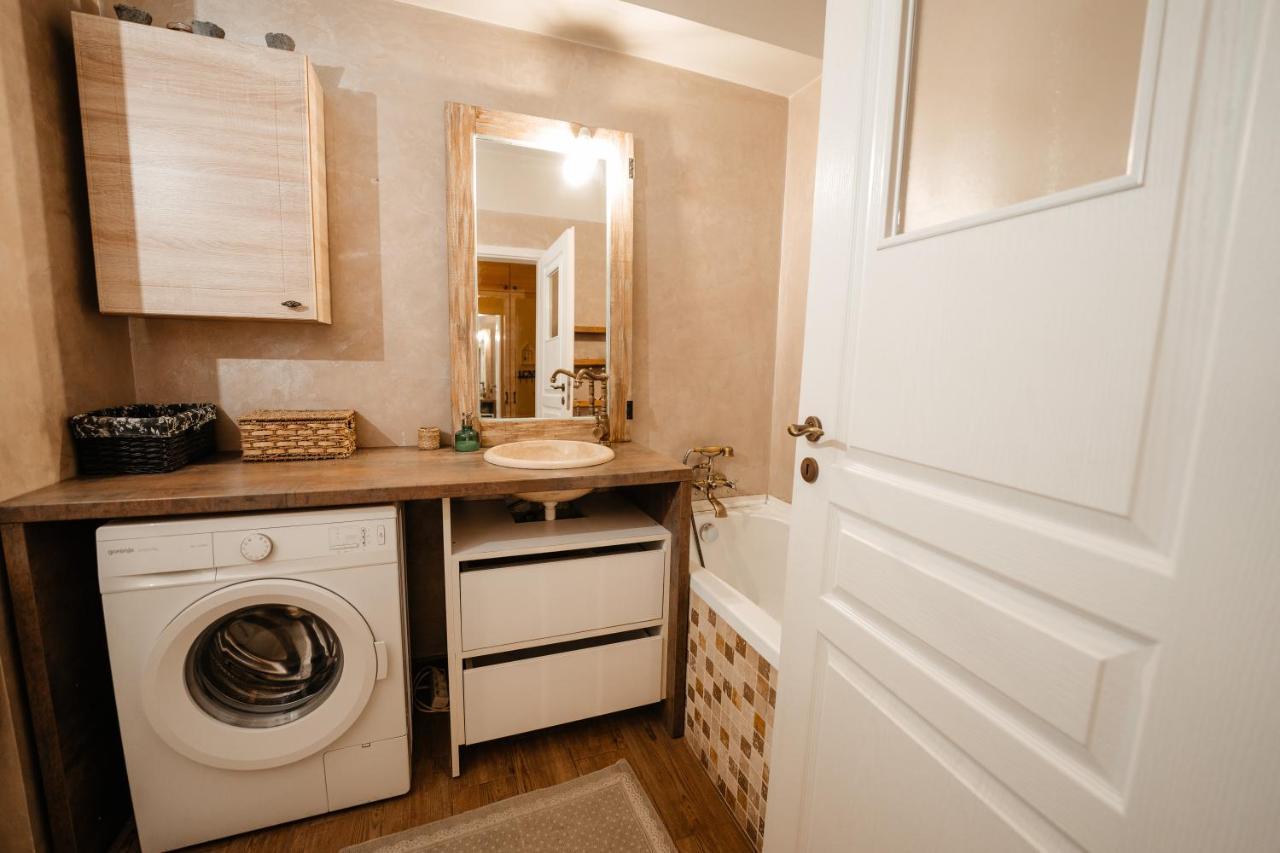 Апартаменти Bright And Cozy Design Apt With Office Клуж-Напока Екстер'єр фото